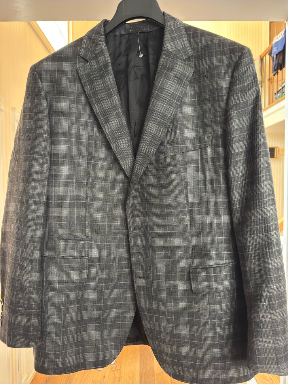 Hugo Boss-Men's Gray Plaid Sport Coat-Drago Italian Fabric-46R